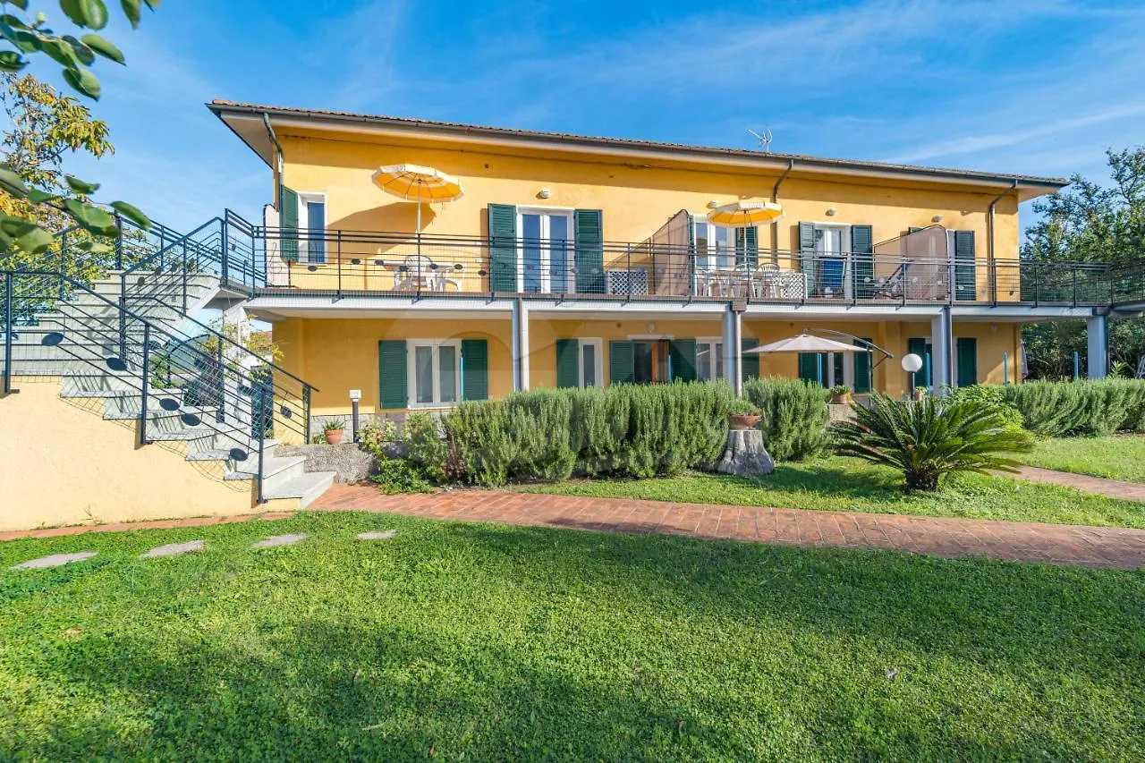 Residence Gli Olmi - Goelba マリーナ・ディ・カンポ